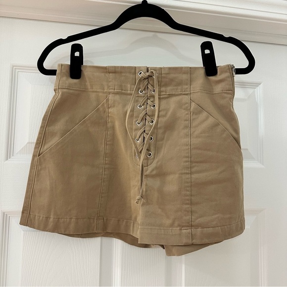 A.L.C. Kyle Lace up fly Khaki Tan Shorts sz 4 - Picture 6 of 8